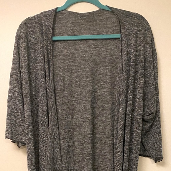 Lularoe Medium Shirley retired style - Picture 1 of 2